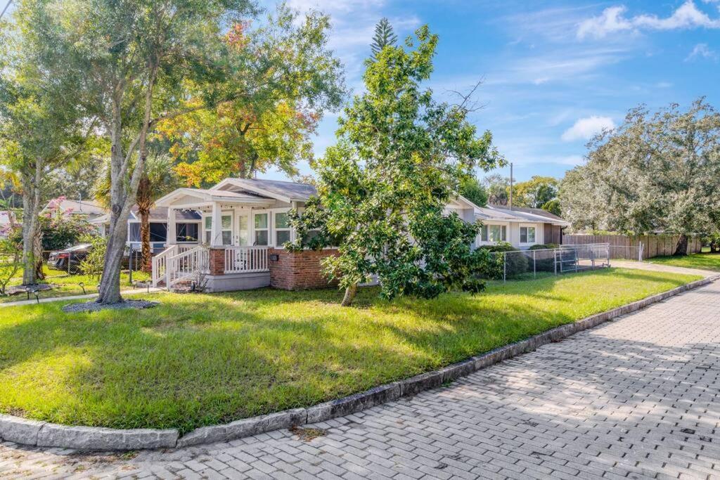 Cozy Bungalow With Patio & Grill, Private And Location Tampa Exteriér fotografie